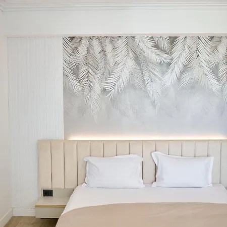 Seaview Luxury In Infinity Apartment